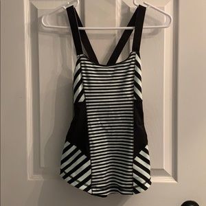 Lululemon workout top
